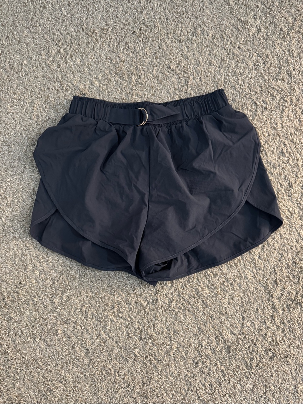 Cara Loren Active belted navy athletic shorts size small